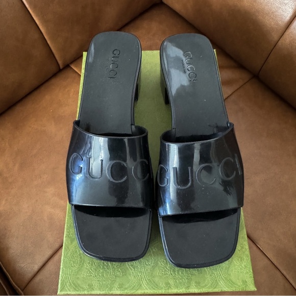 Gucci Black Mules with Matte Finish - Authentic - Picture 1 of 5